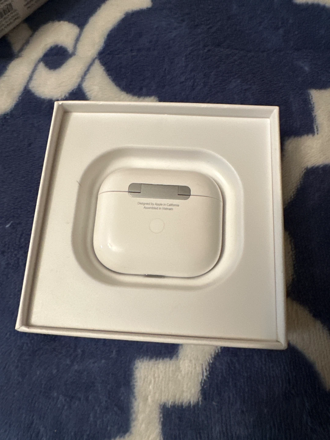 Apple AirPods 3rd Gen with MagSafe Charging Case - photo 5