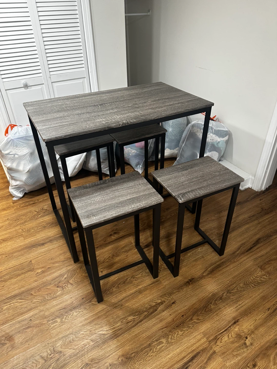 Gray Wood Grain Bar Table Set with 4 Stools - photo 4