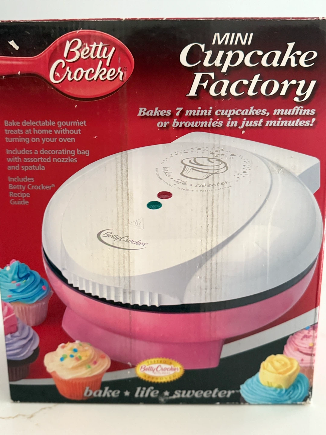 Betty Crocker Mini Cupcake Factory - photo 2