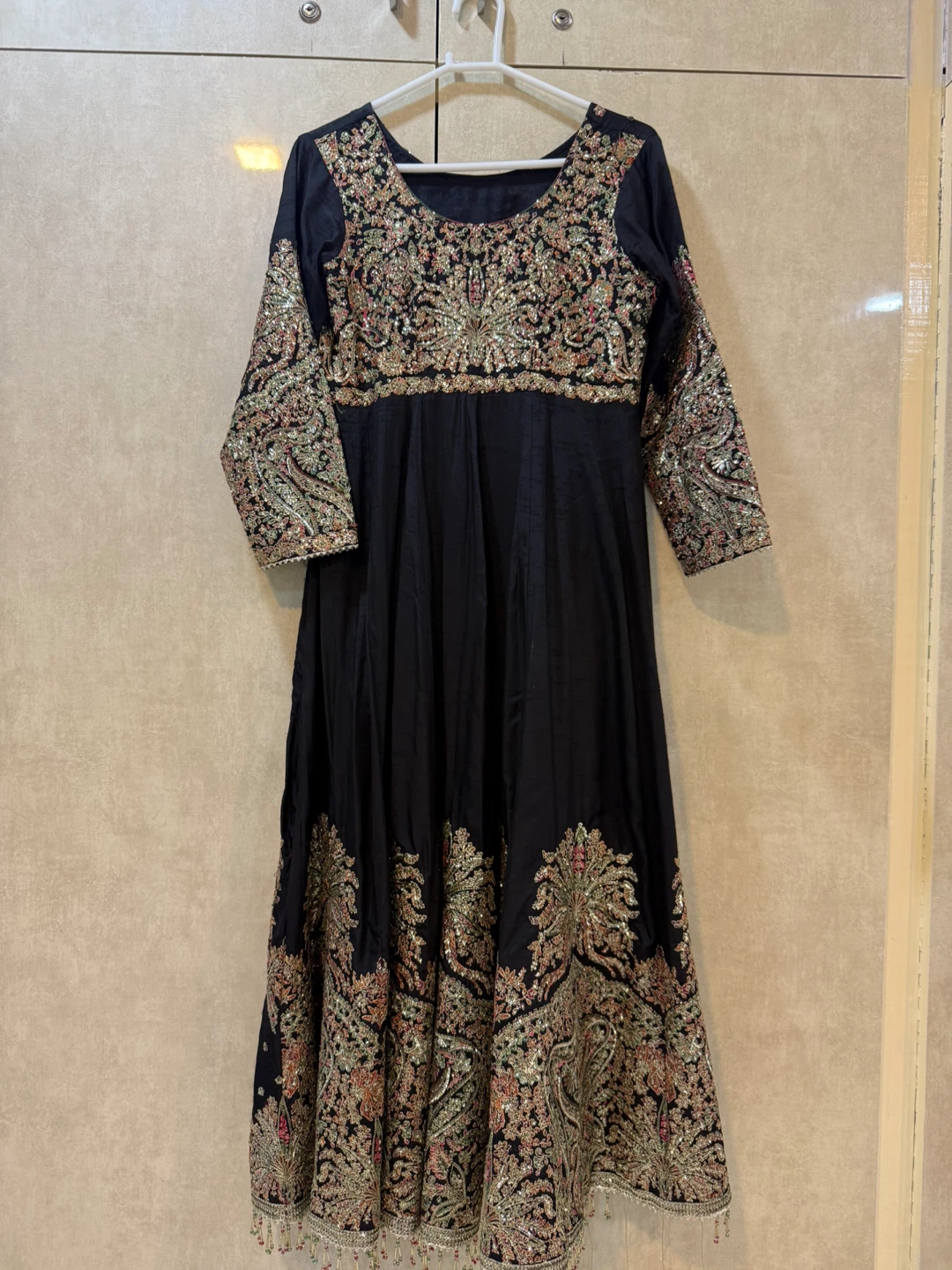 Hussain Rehar Black Embroidered Anarkali Dress - photo 4