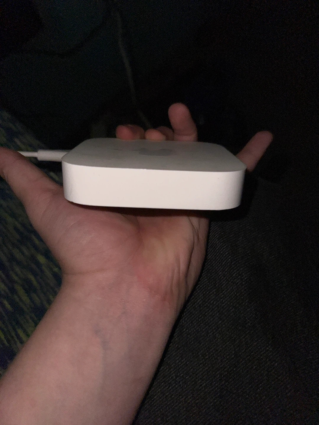 Apple AirPort Extreme Base Station - photo 3