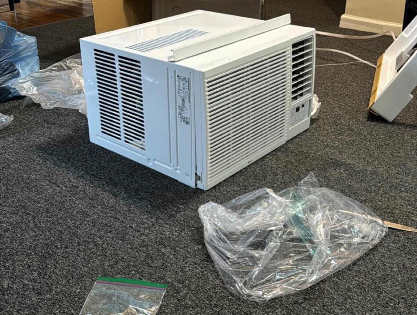 LG 14,000 BTU Window Air Conditioner - photo 2
