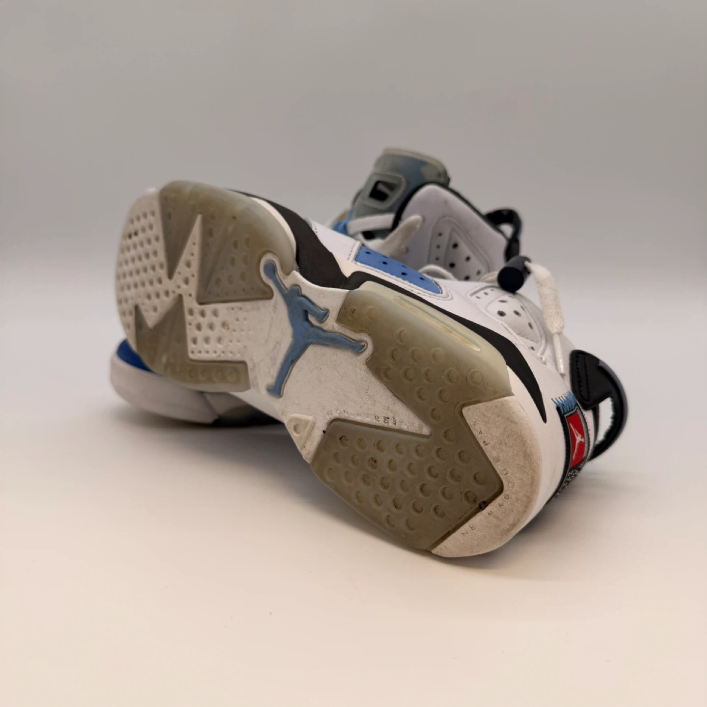 Nike Air Jordan 6 Retro UNC University Blue Youth Size 4.5Y - photo 2