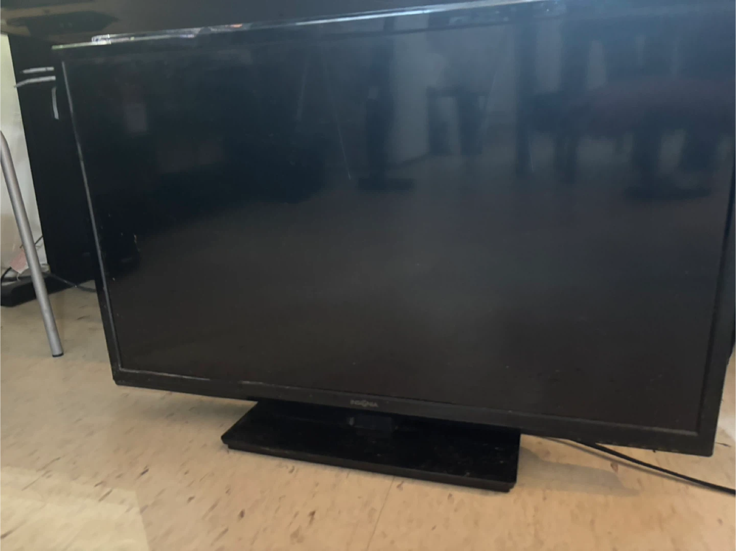 30” Insignia Flat Screen TV - photo 2