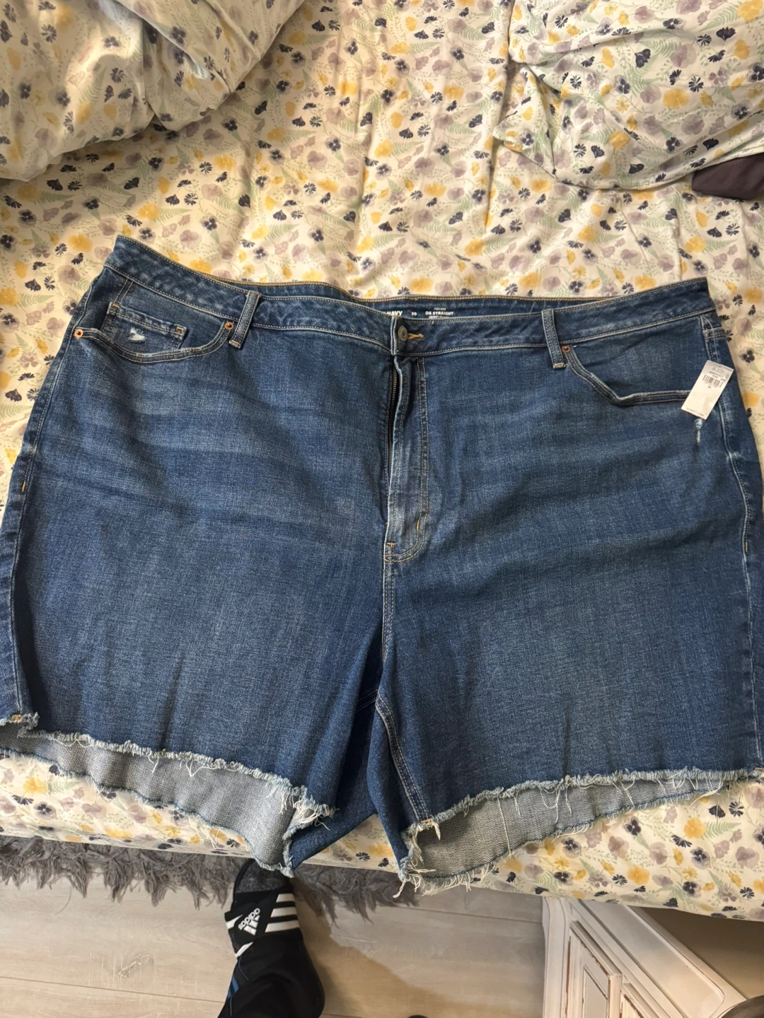 Old Navy High-Rise OG Straight Denim Shorts Size 30