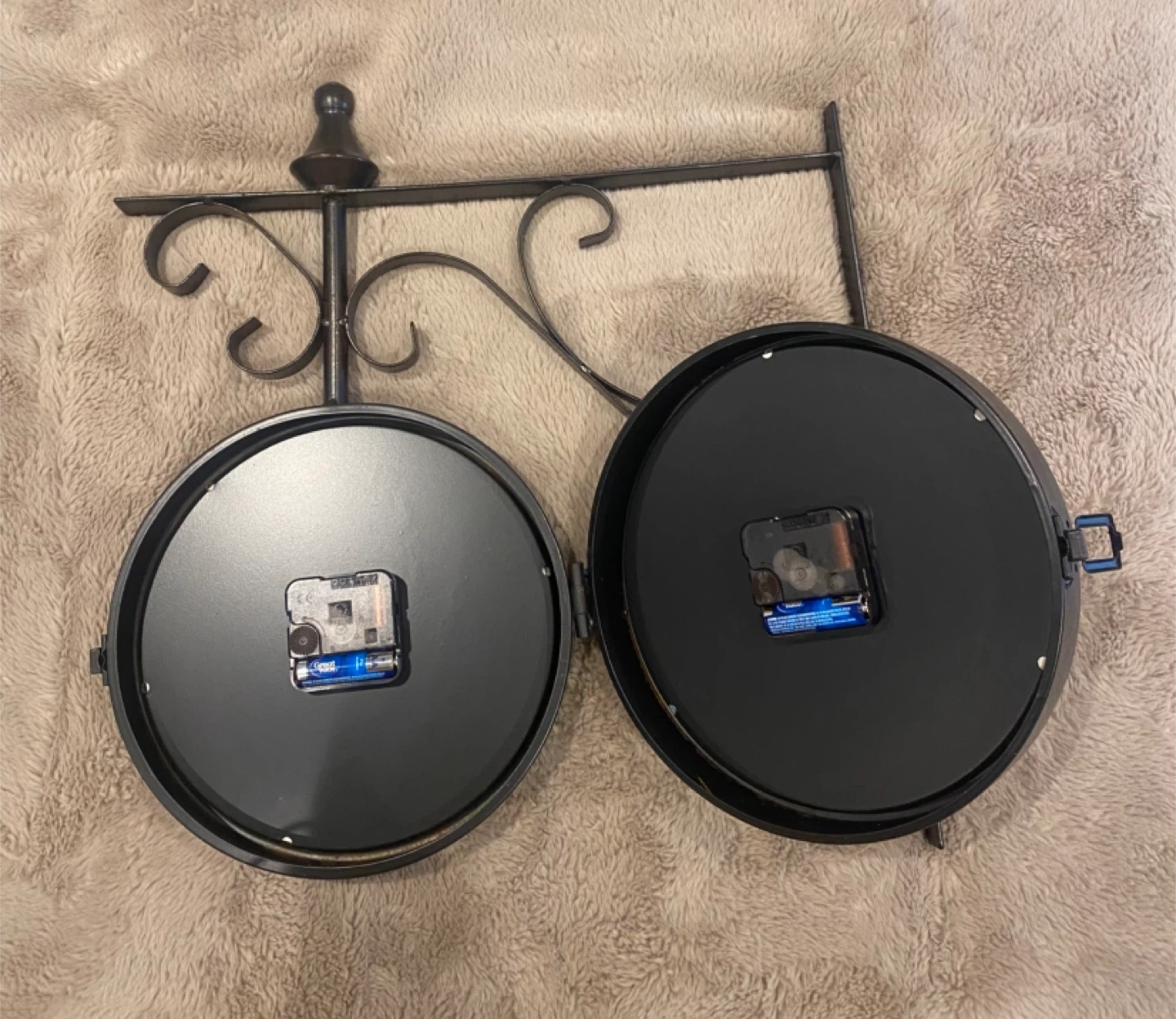 Vintage Style Double-Sided Wall Clock - photo 3