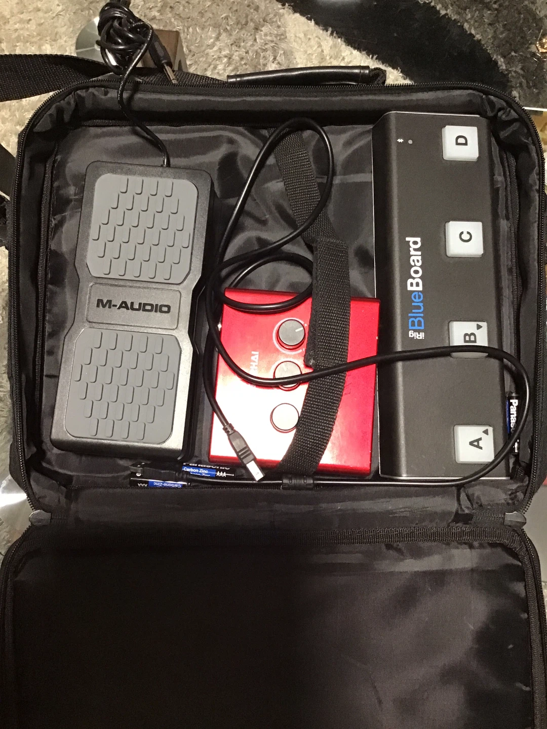 M-Audio BlueBoard MIDI Foot Controller with Expression Pedal - photo 2