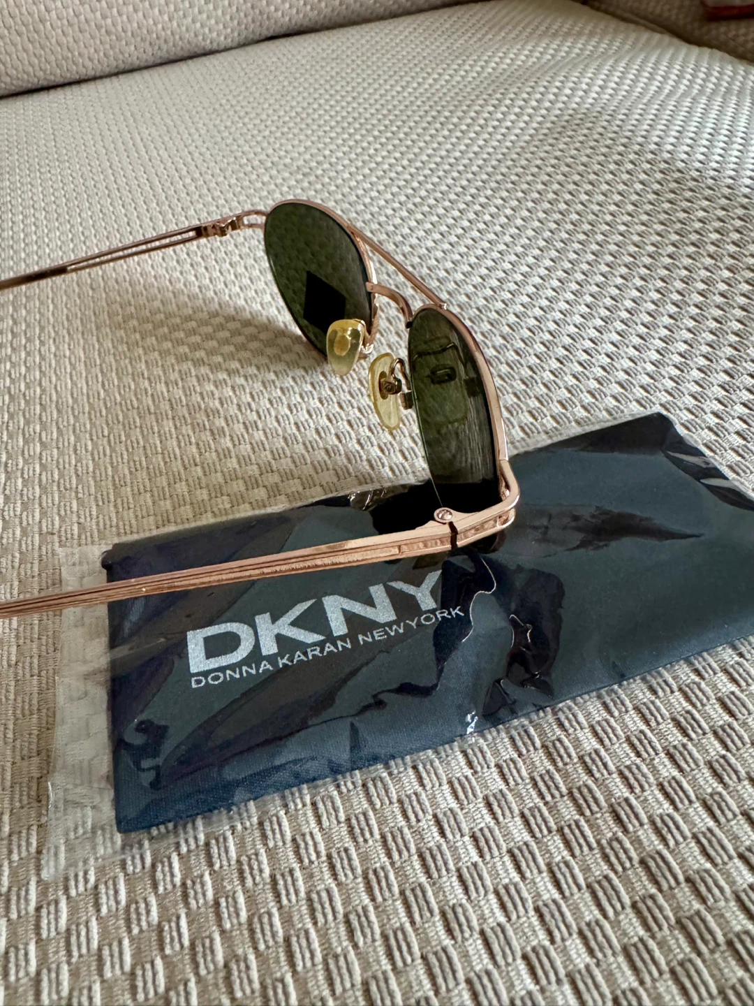 DKNY  Dk102s Vouge Sunglasses - photo 4