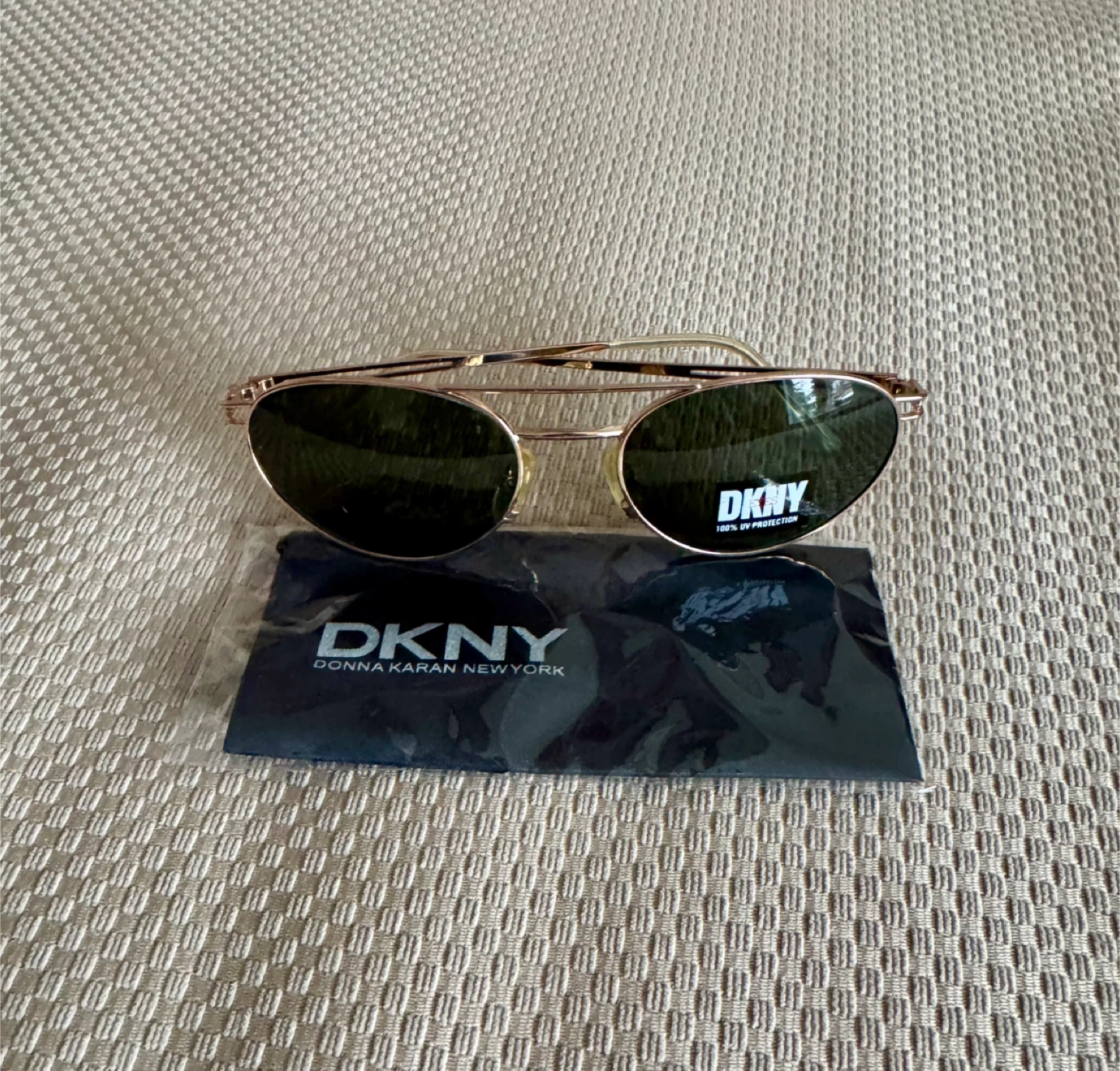 DKNY  Dk102s Vouge Sunglasses