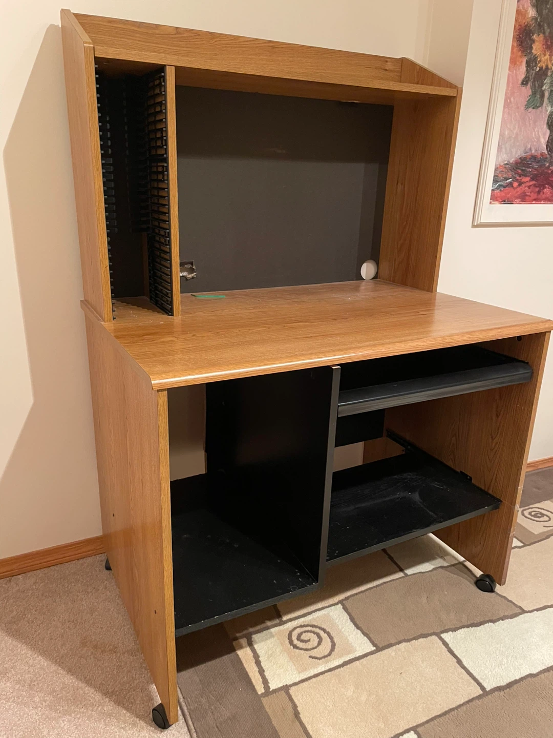 Wooden Computer Desk with Hutch and Keyboard Tray