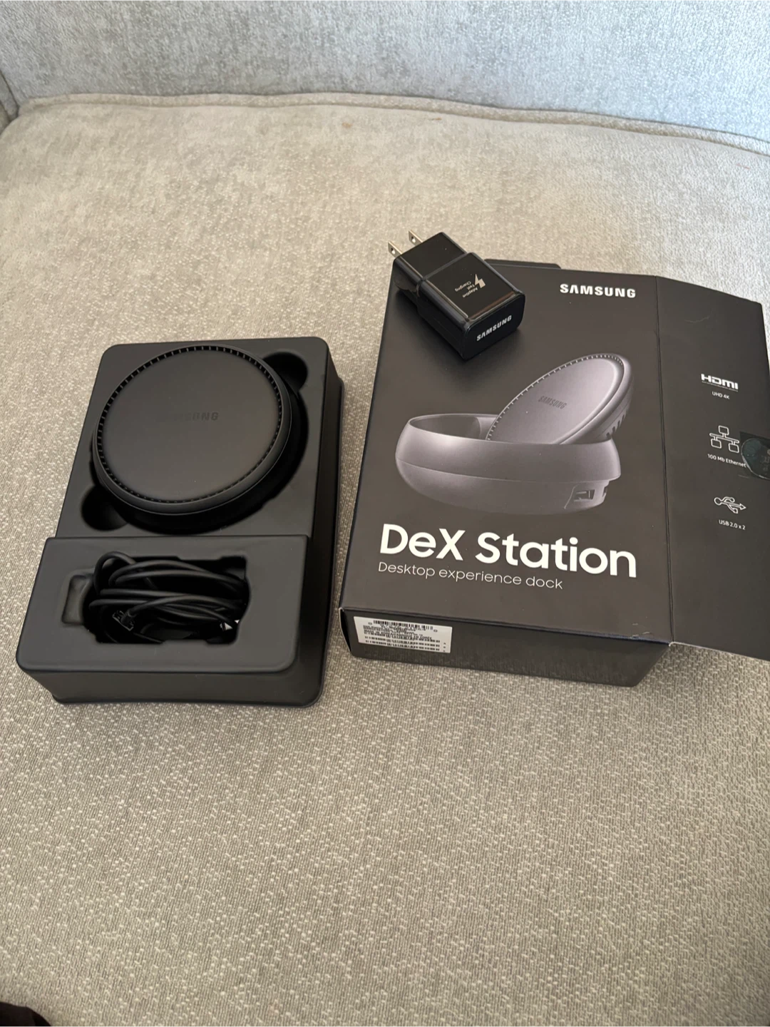 Samsung DeX Station Desktop Experience Dock - photo 2