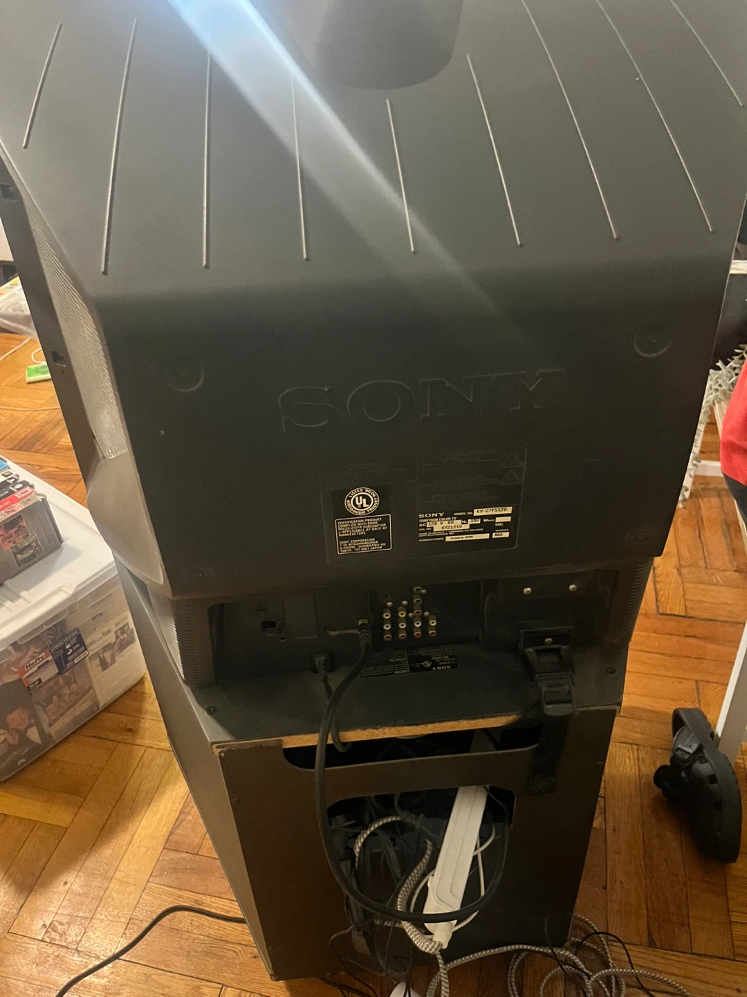 Sony Trinitron Wega CRT TV with VCR + TAPES - photo 3