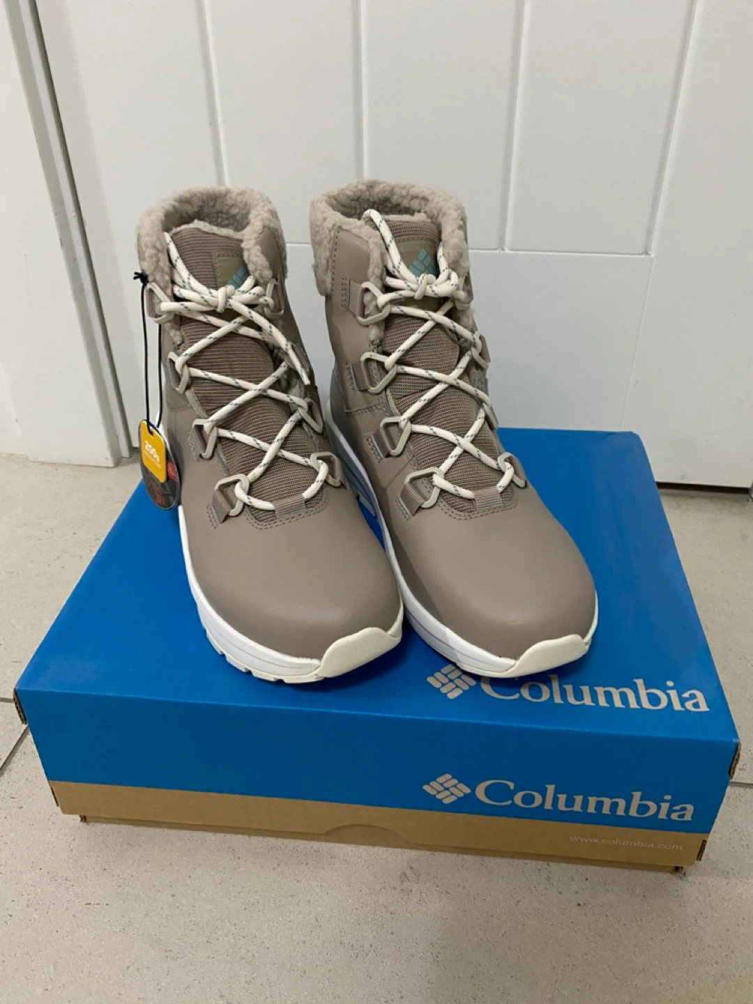 NEW - Columbia Women's Waterproof Winter Boots
