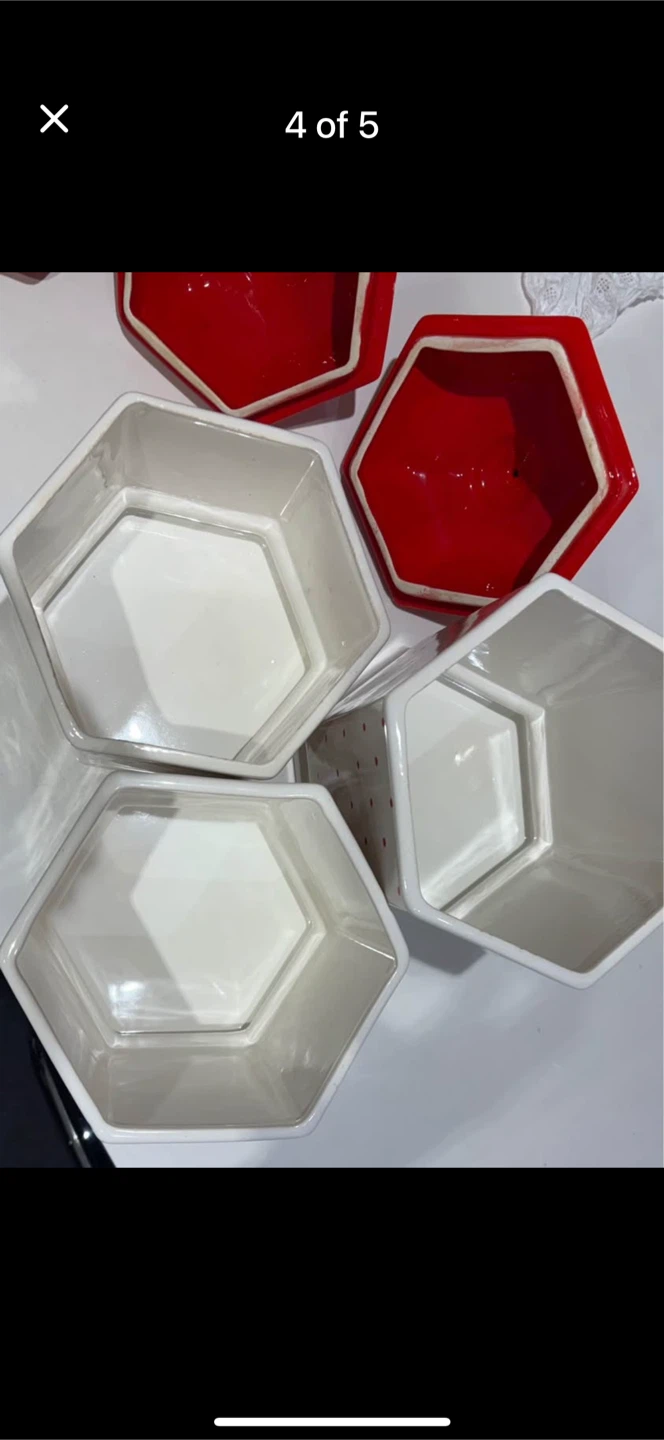 Set of 3 Hexagonal Canisters with Lids - Red and White Polka Dot - photo 4