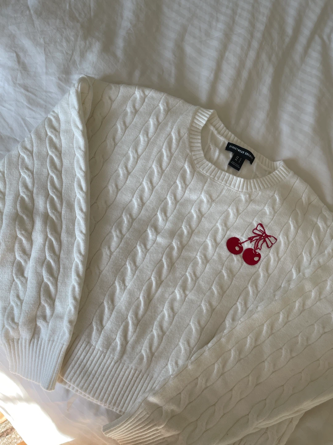 Streetwear Society White Cable Knit Cherry Sweater - photo 3