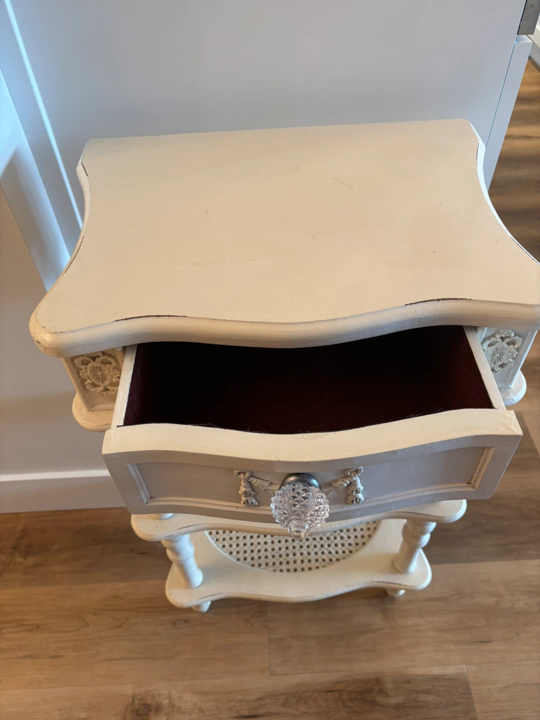 Distressed antique white table/end table/side table - photo 4