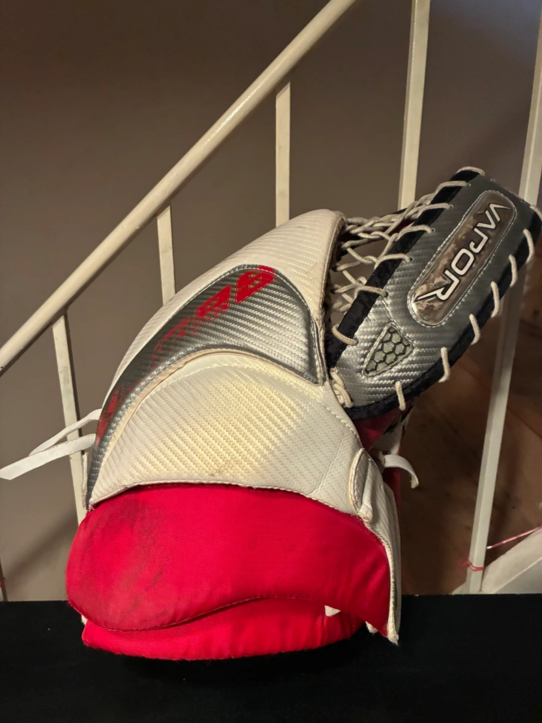 Bauer Vapor Goalie Glove - photo 2