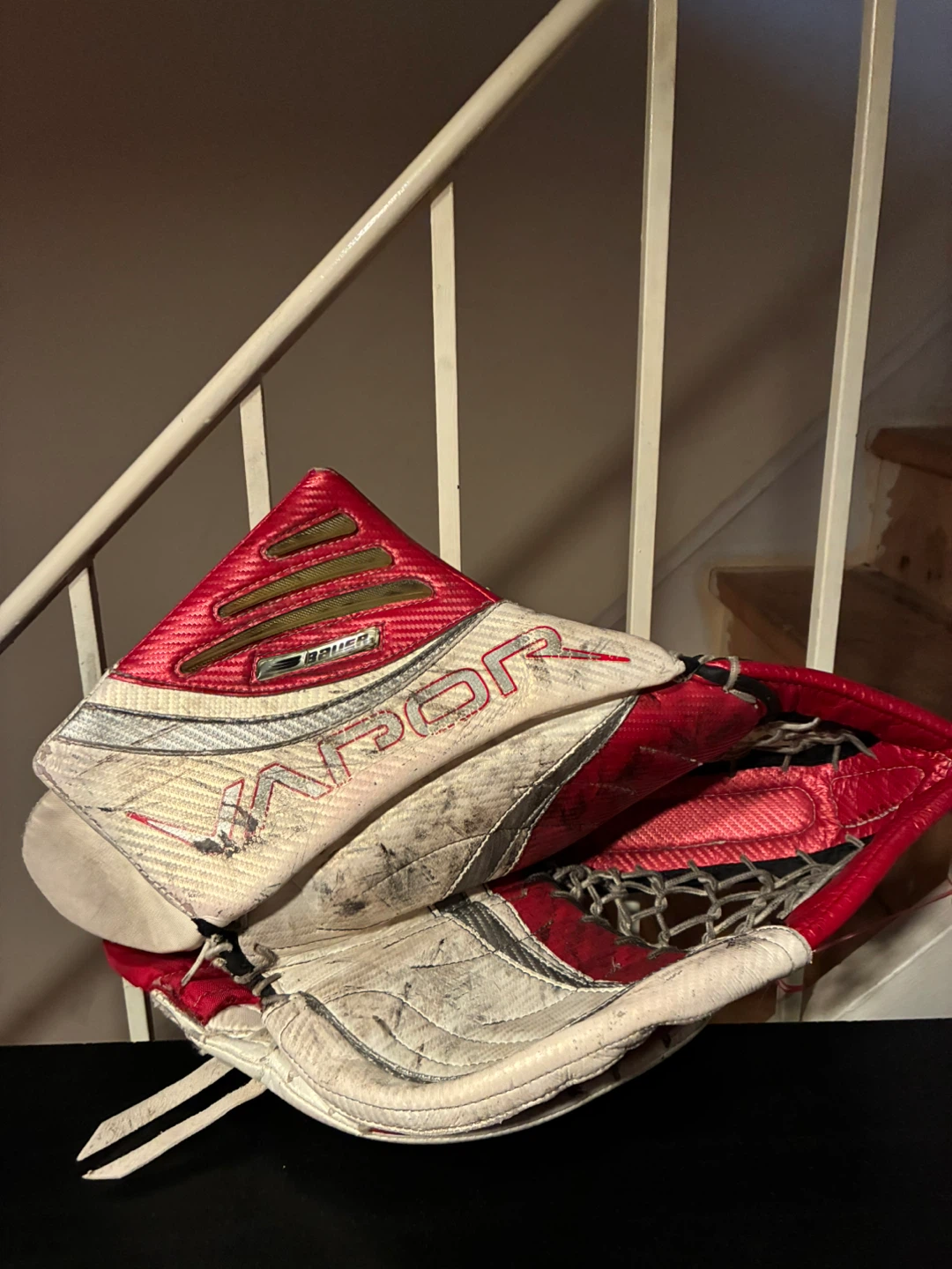 Bauer Vapor Goalie Glove - photo 3