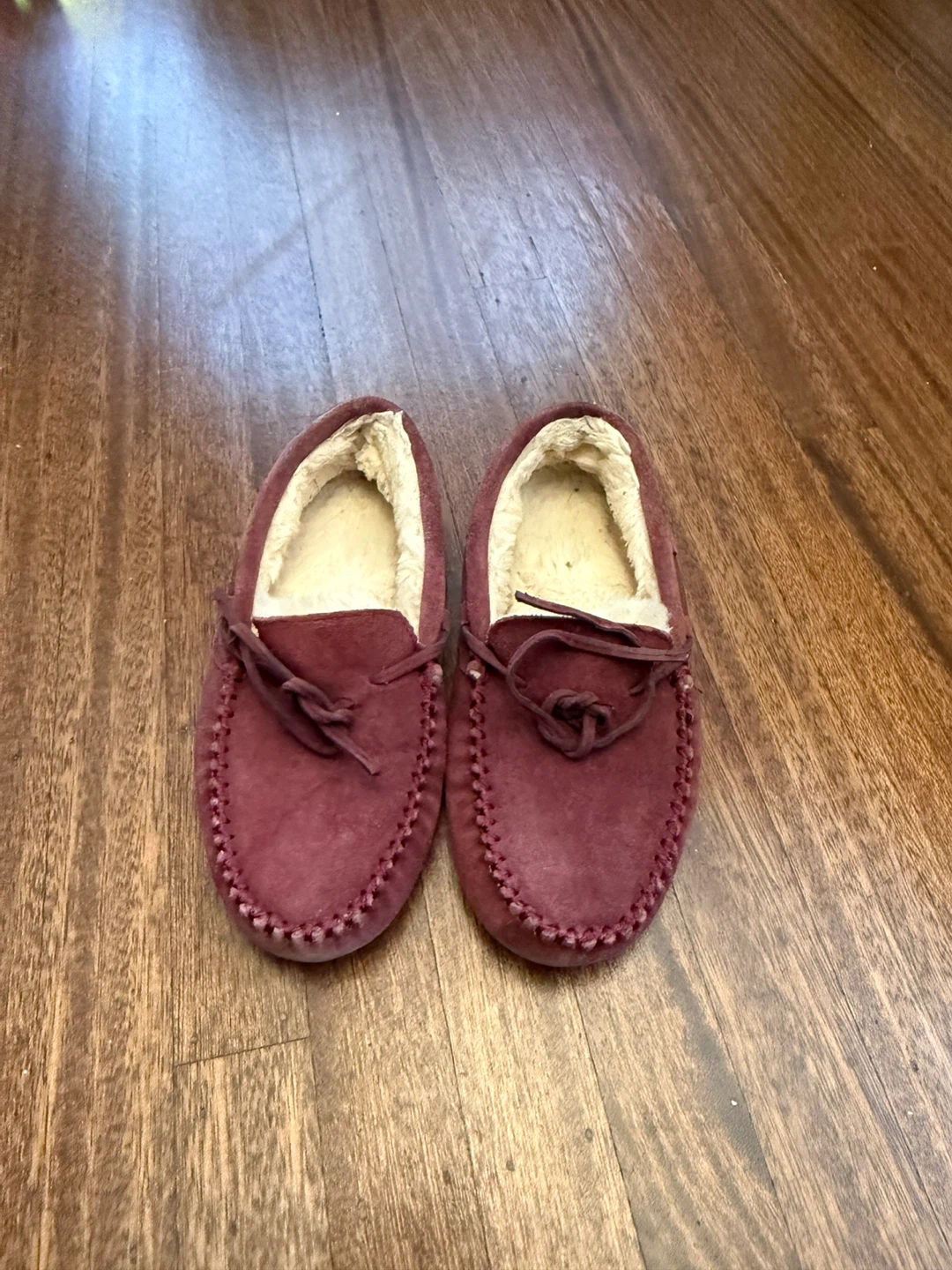 Moving sale Women's Suede Moccasin Slippers - Burgundy