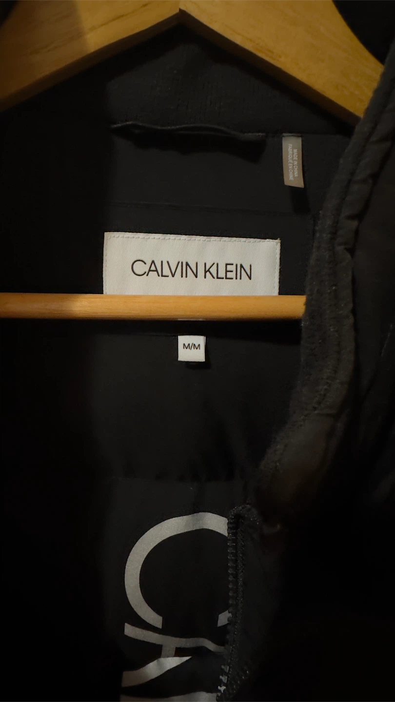Calvin Klein Puffer Jacket - Black - Medium - photo 2