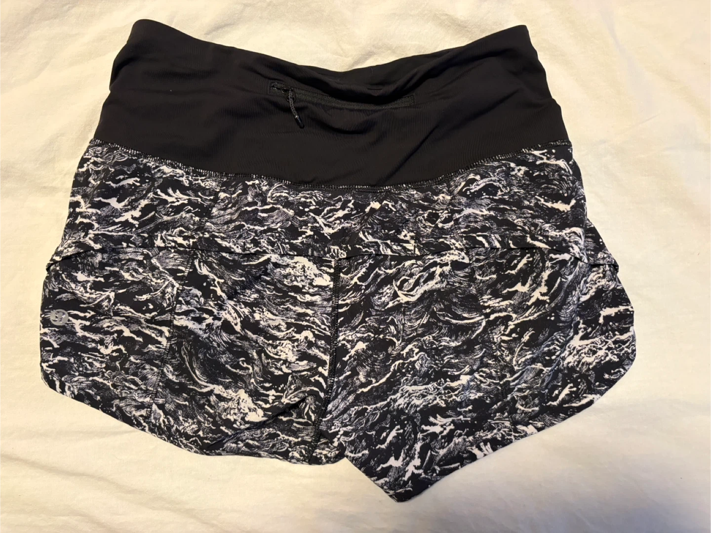 Lululemon Running Shorts - size 6 - photo 2