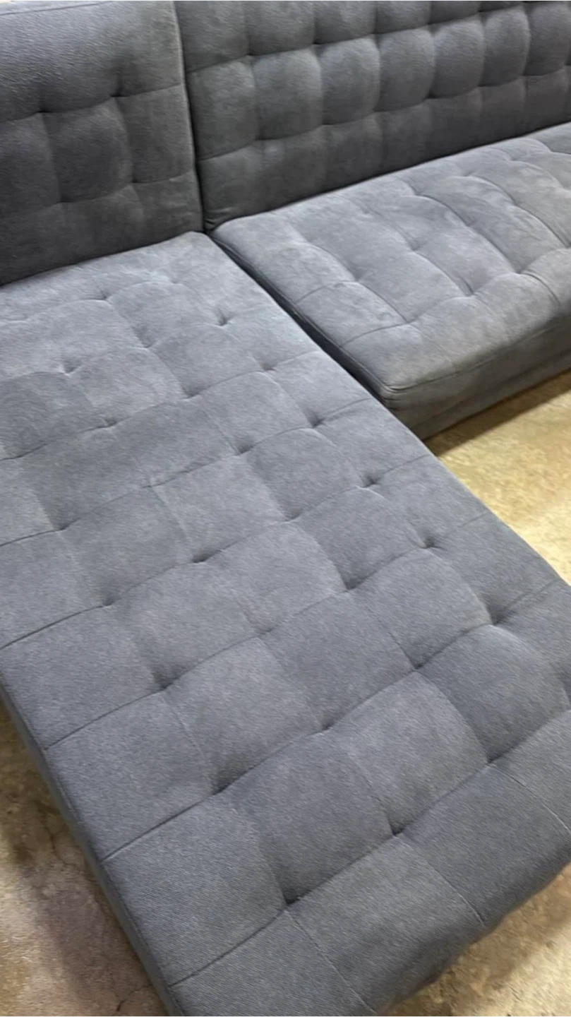 Sectional couch - photo 4