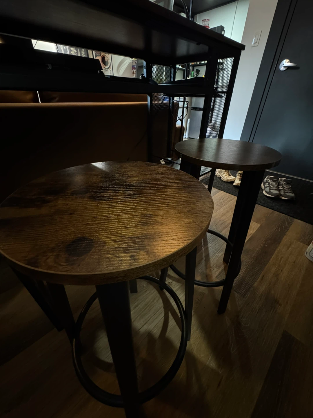 Industrial Style Bar Table with Two Stools - photo 4