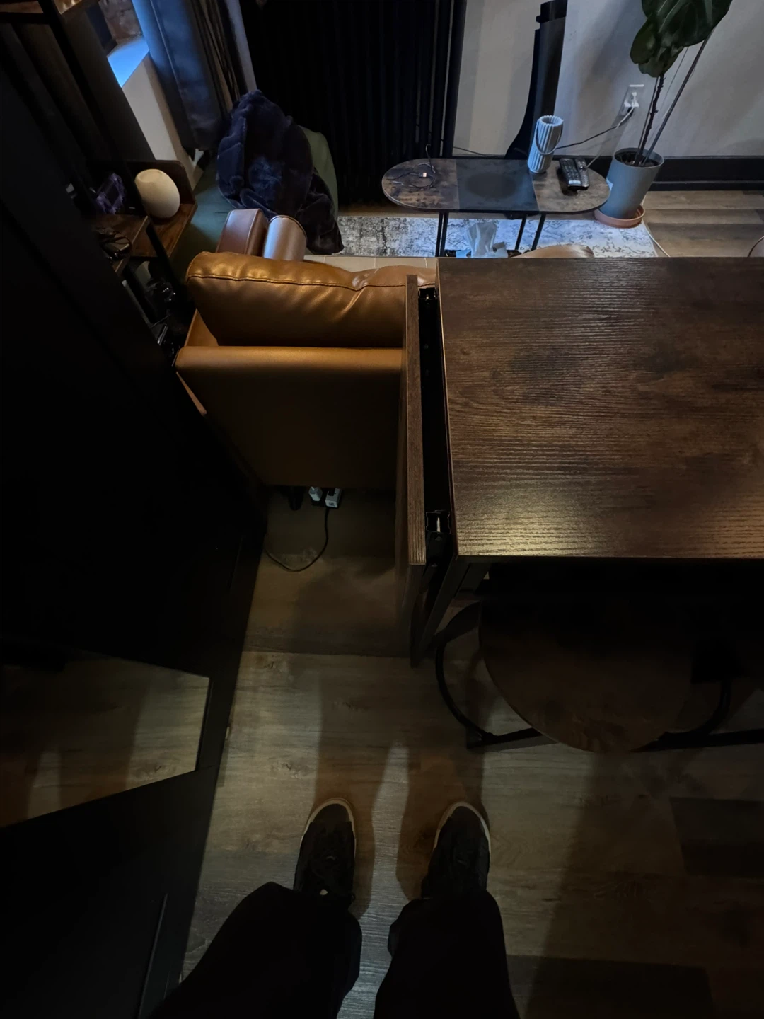 Industrial Style Bar Table with Two Stools - photo 3