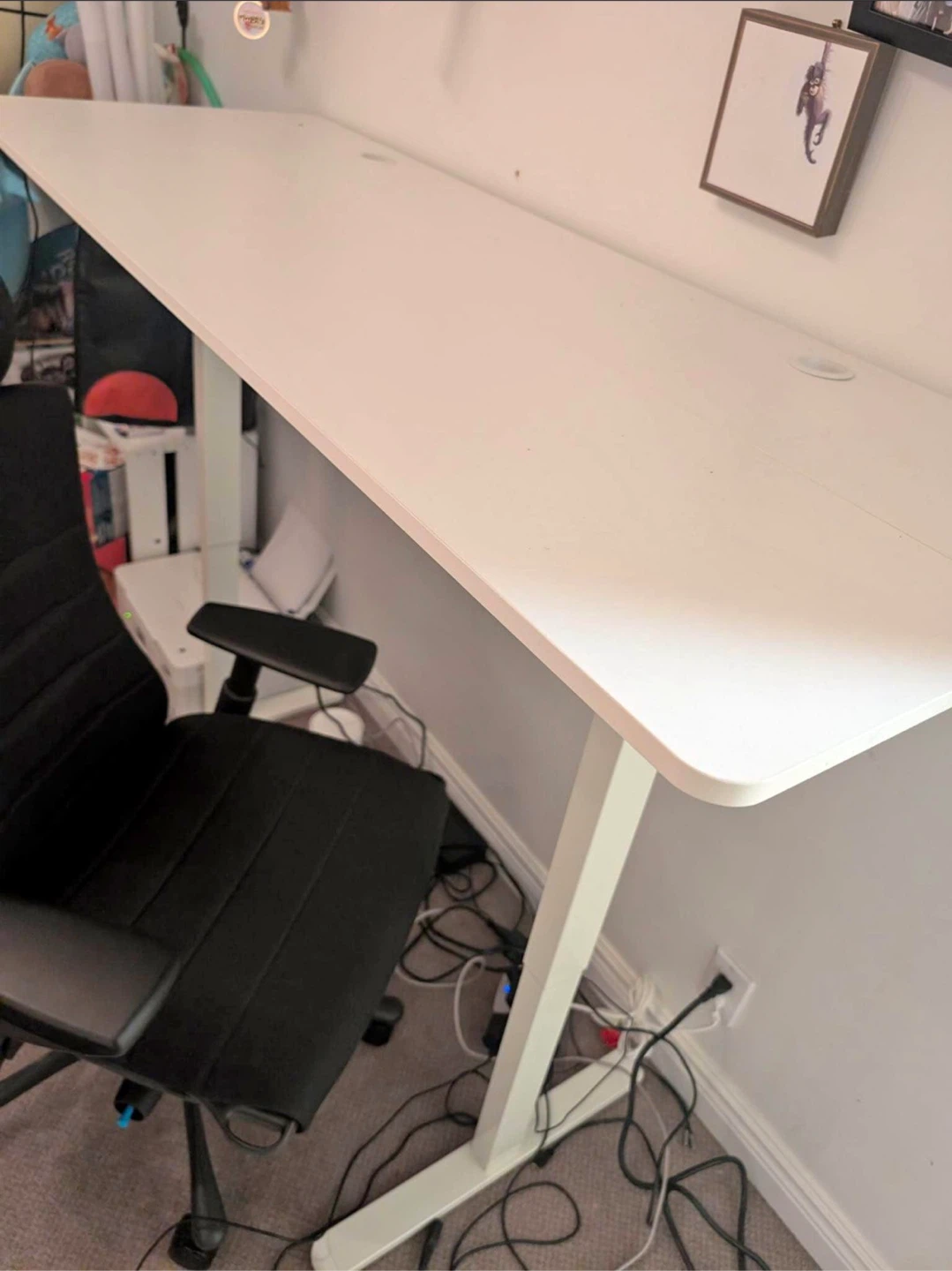White Standing Desk with Electric Lift - photo 2