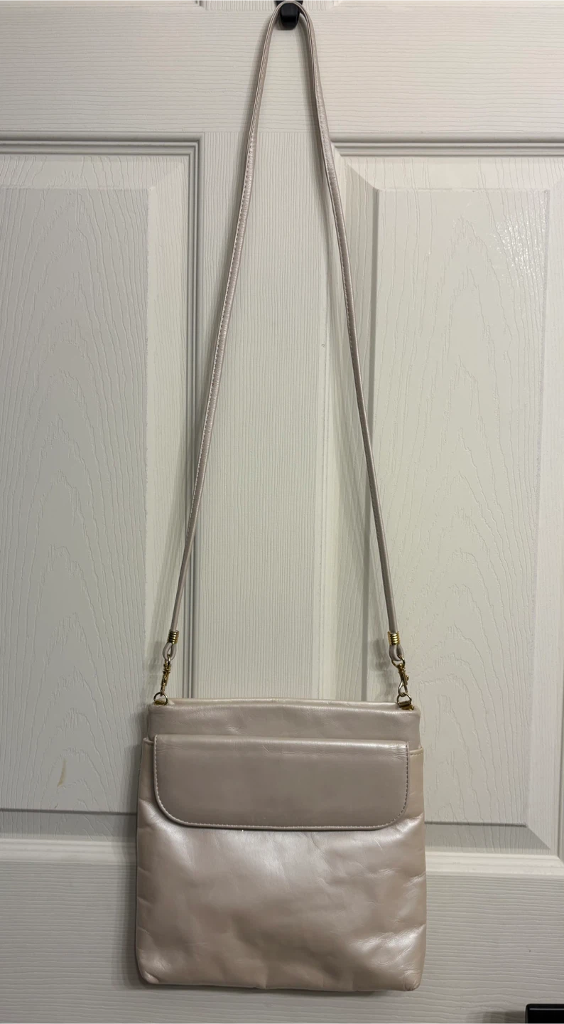 Concepts Full Grain Leather Crossbody Bag - Made in Canada - photo 2