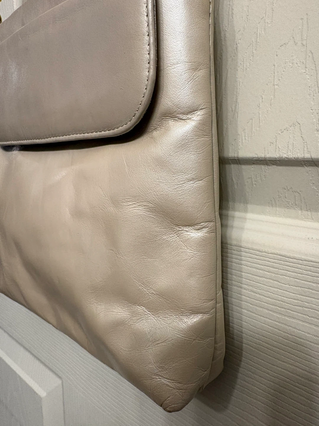 Concepts Full Grain Leather Crossbody Bag - Made in Canada - photo 3
