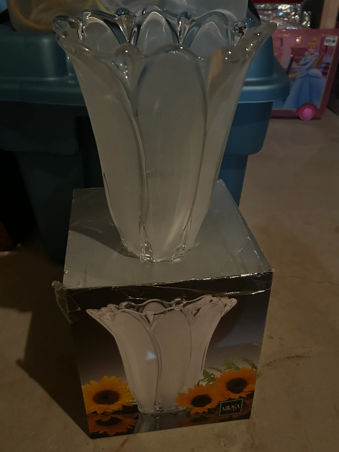 Mikasa Sunflower Frost Vase 9 1/4"