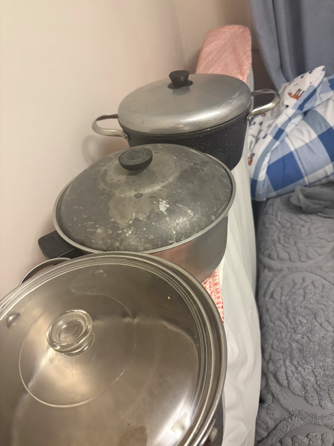 Assorted Kitchenware Pots, Kettle, Rice Cooker, and Strainer