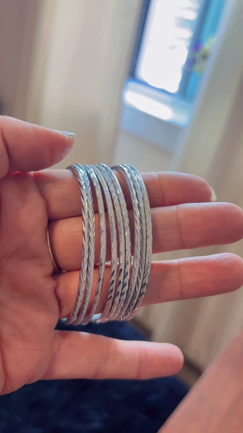 Set of 8 Silver-Tone Bangles with Diamond-Cut Pattern - photo 4