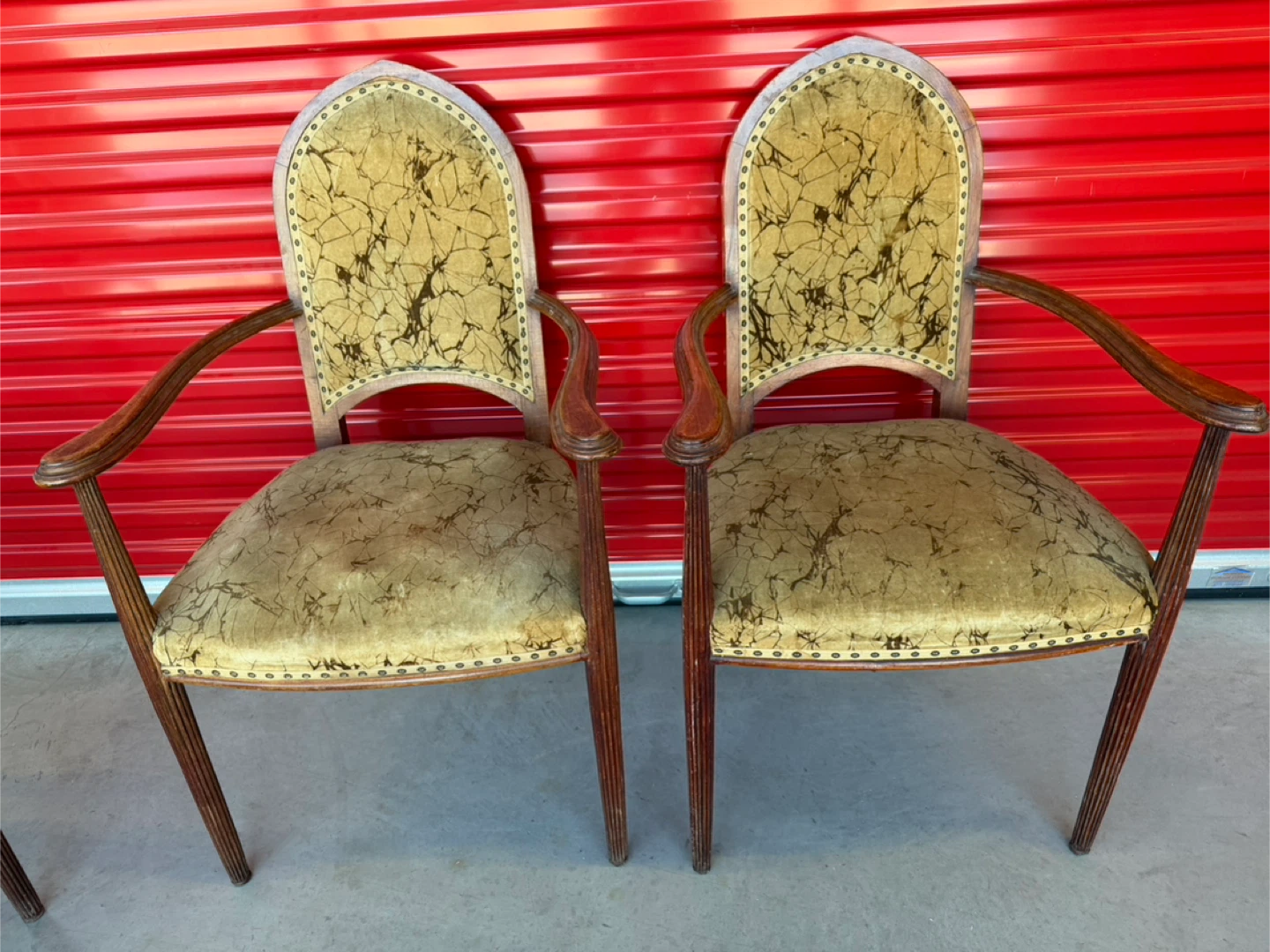 Vintage Upholstered Loveseat and 4 Chairs Set - photo 5