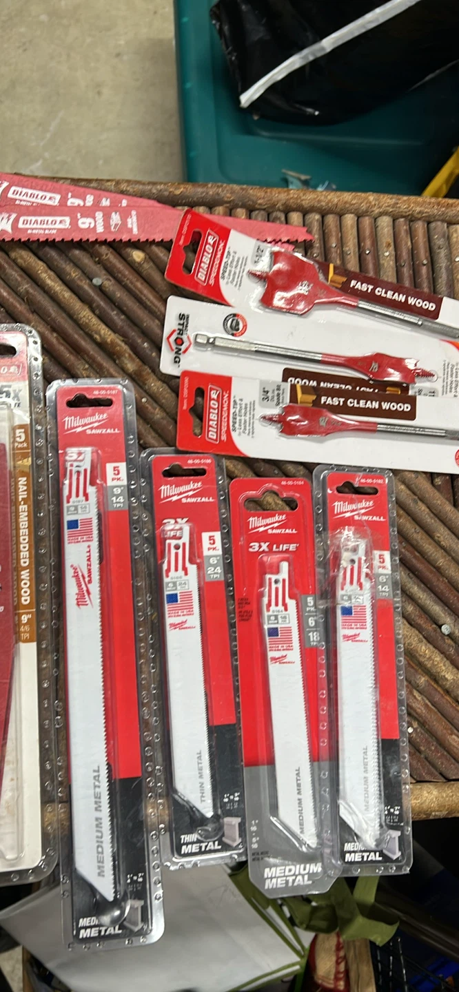 Milwaukee Sawzall Blades & Diablo Spade Bits Set