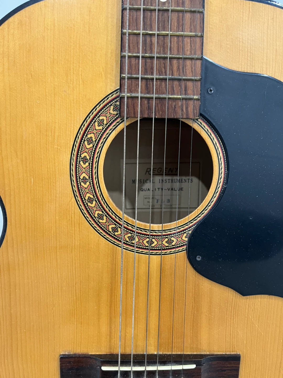 Regent Acoustic Guitar - photo 3