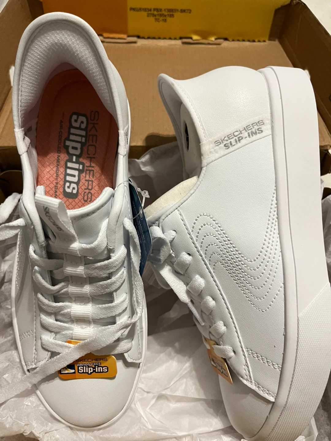 Brand new! Skechers hands free slip ons. Size 6.5 - photo 2