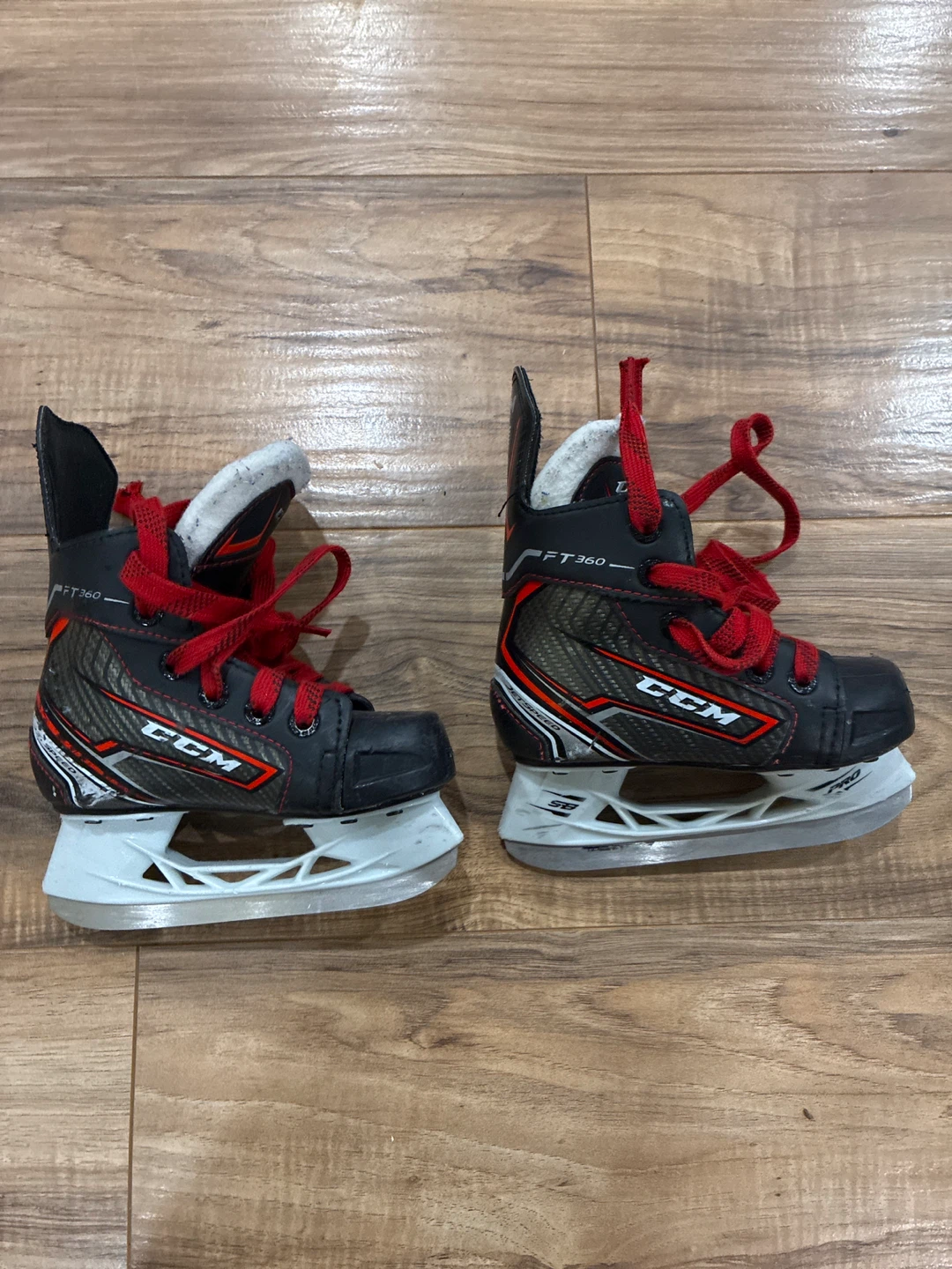 CCM FT360 Hockey Skates - Youth Size 9