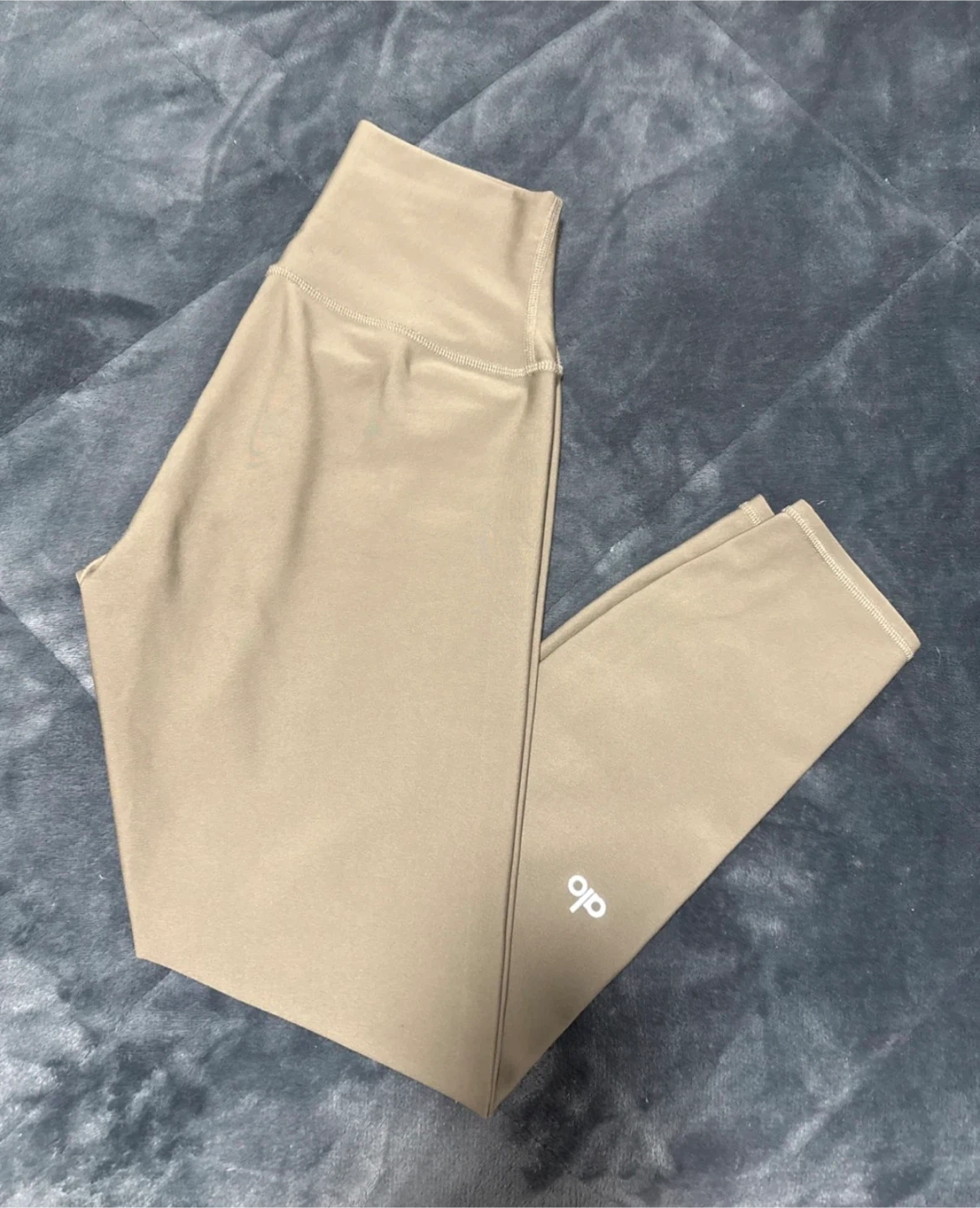 Alo Yoga Leggings  - Size S