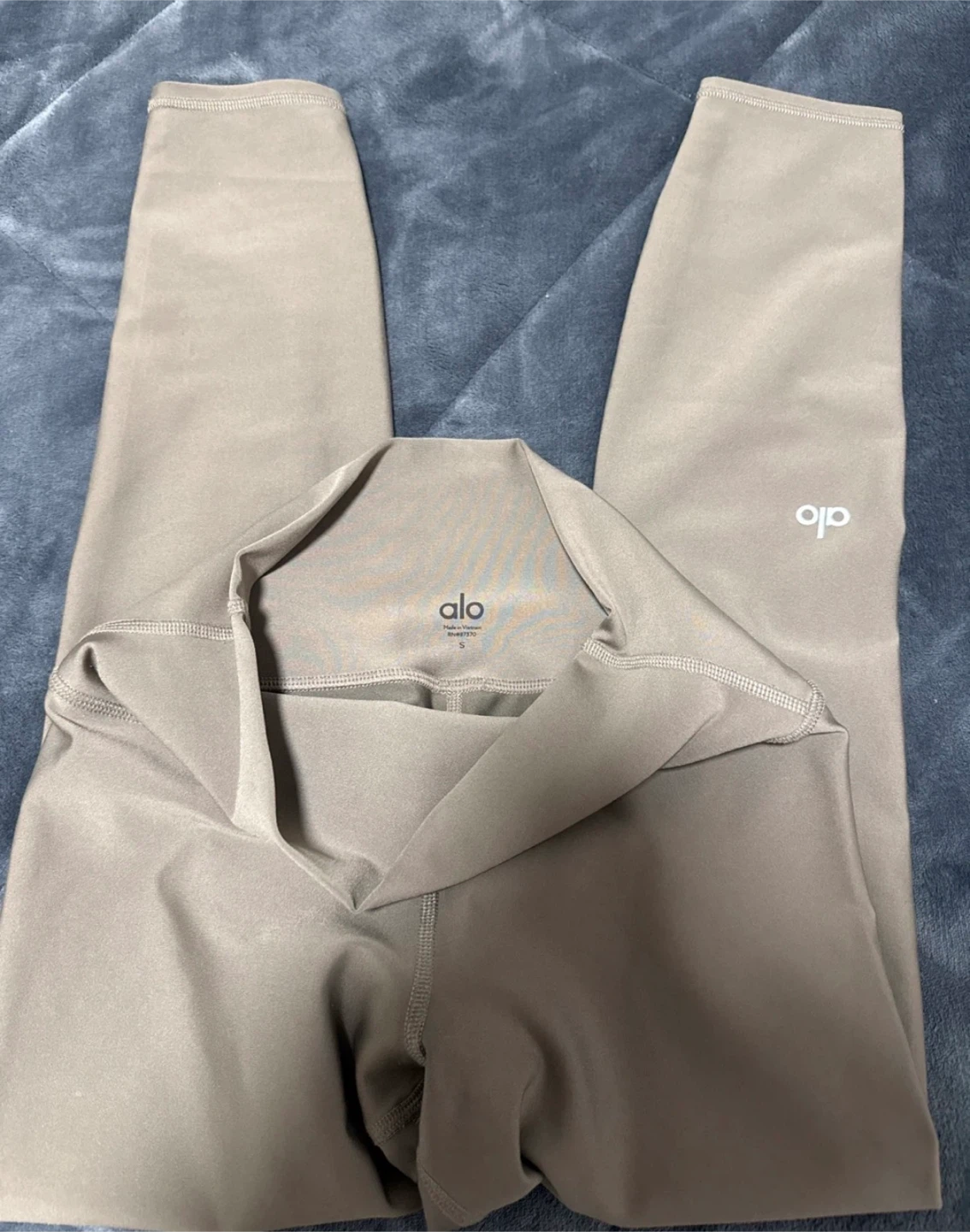 Alo Yoga Leggings  - Size S - photo 2