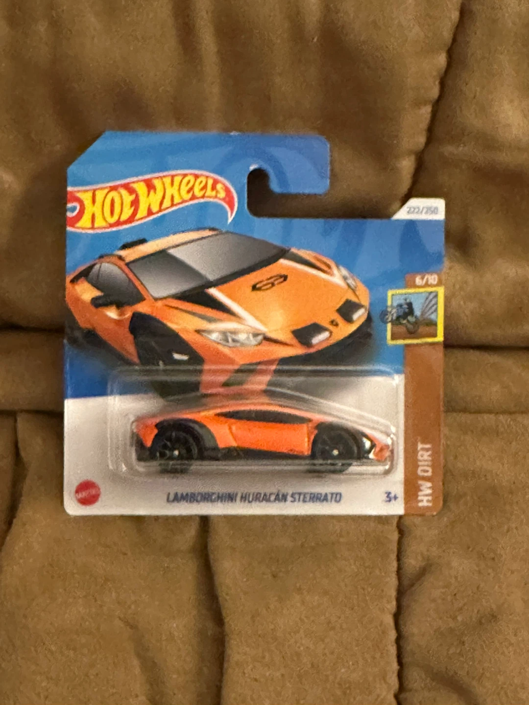 Hot Wheels Lamborghini Huracán Sterrato Orange 1:64 Scale - photo 3