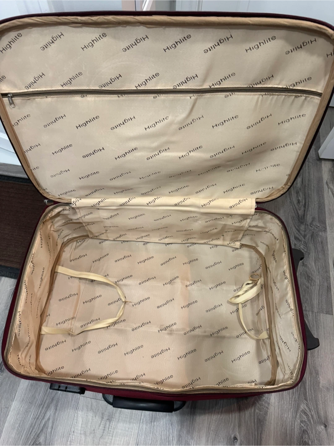 High Lite Red Suitcase Luggage Set - photo 2