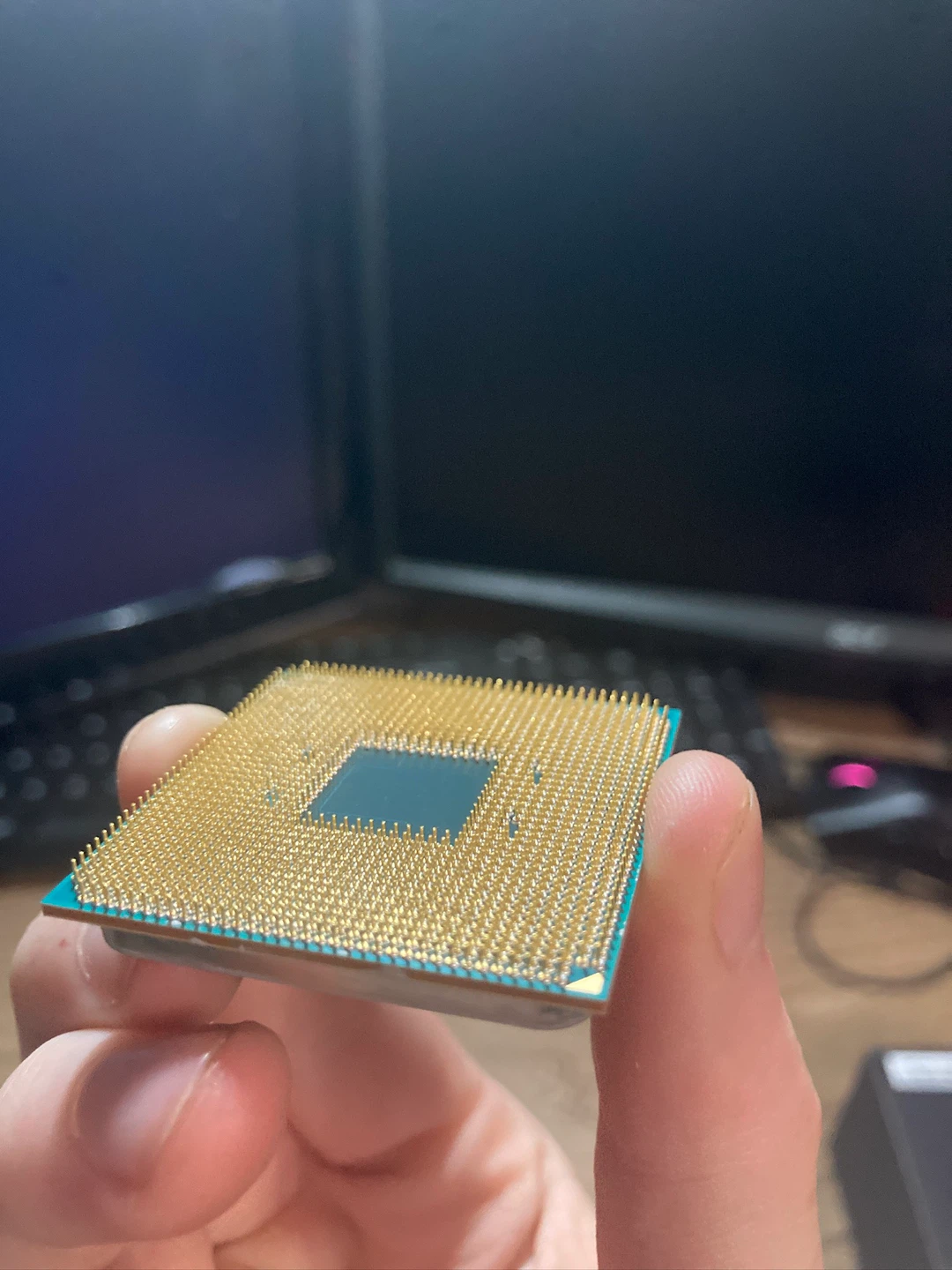 Ryzen 3 2200g CPU and brand new stock cooler - photo 3