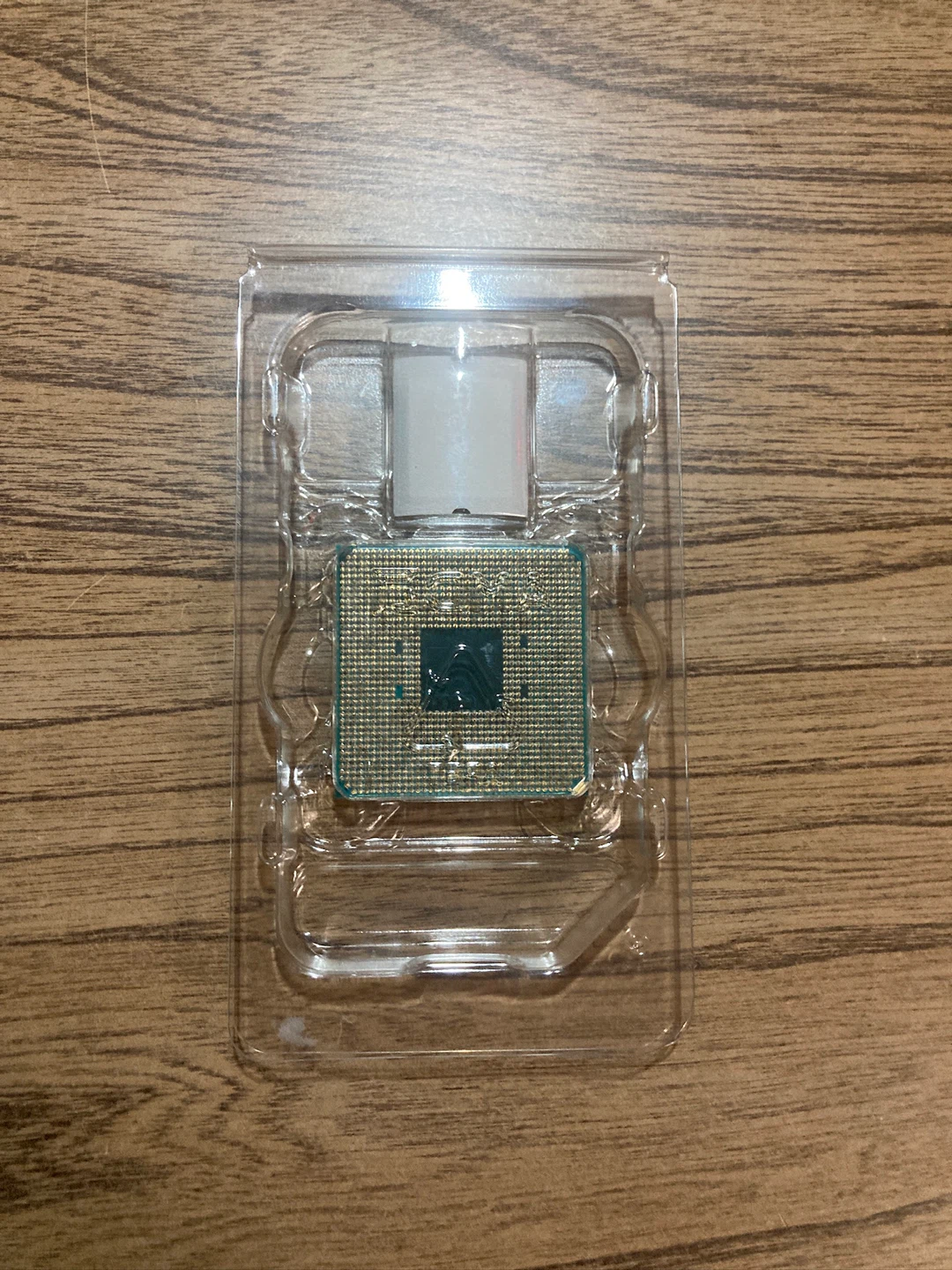 Ryzen 3 2200g CPU and brand new stock cooler - photo 2