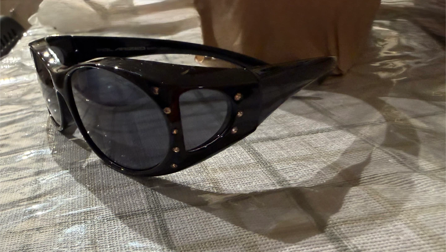 2 black and brown sunglasses $5 - photo 4