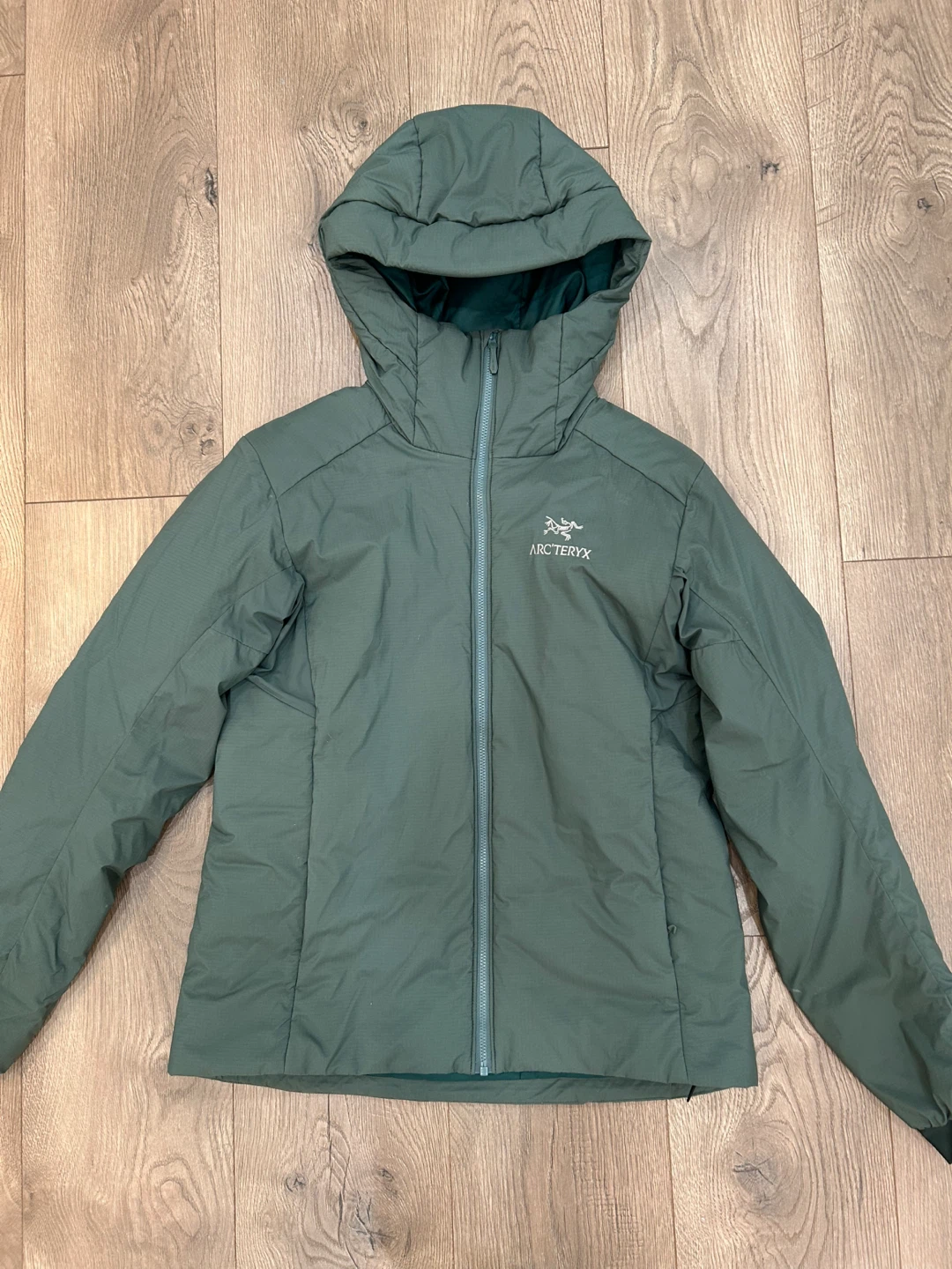 **sold***Arc'teryx Women's Atom LT Jacket - Green - Size S/P