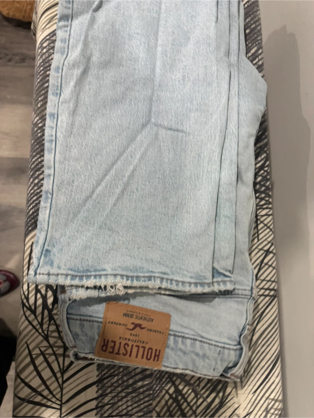 Hollister Light Wash Straight Jeans W32 L32
