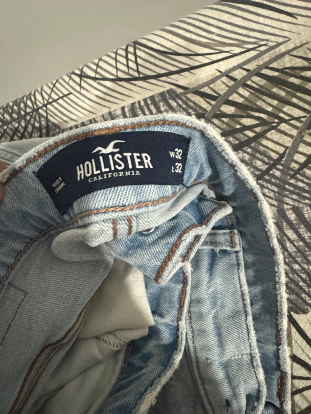 Hollister Light Wash Straight Jeans W32 L32 - photo 2