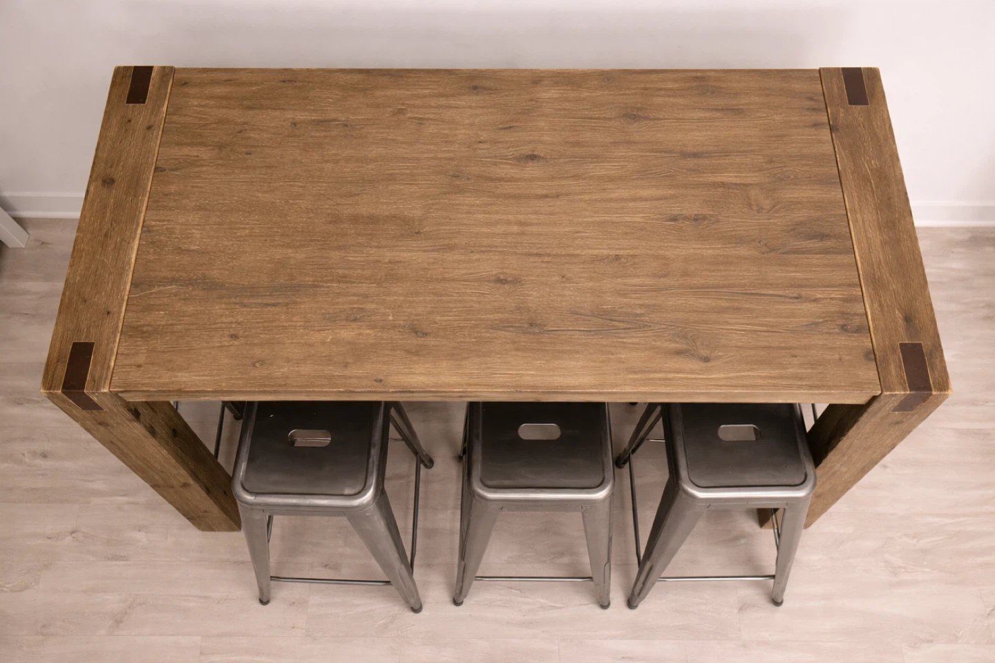 Rustic Wood Bar Table with 4 Metal Stools - photo 2
